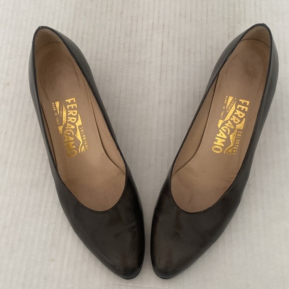 Salvatore Ferragamo Made in Italy Dark Brown low heel leather shoes Size 7.5 AA - Picture 13 of 16